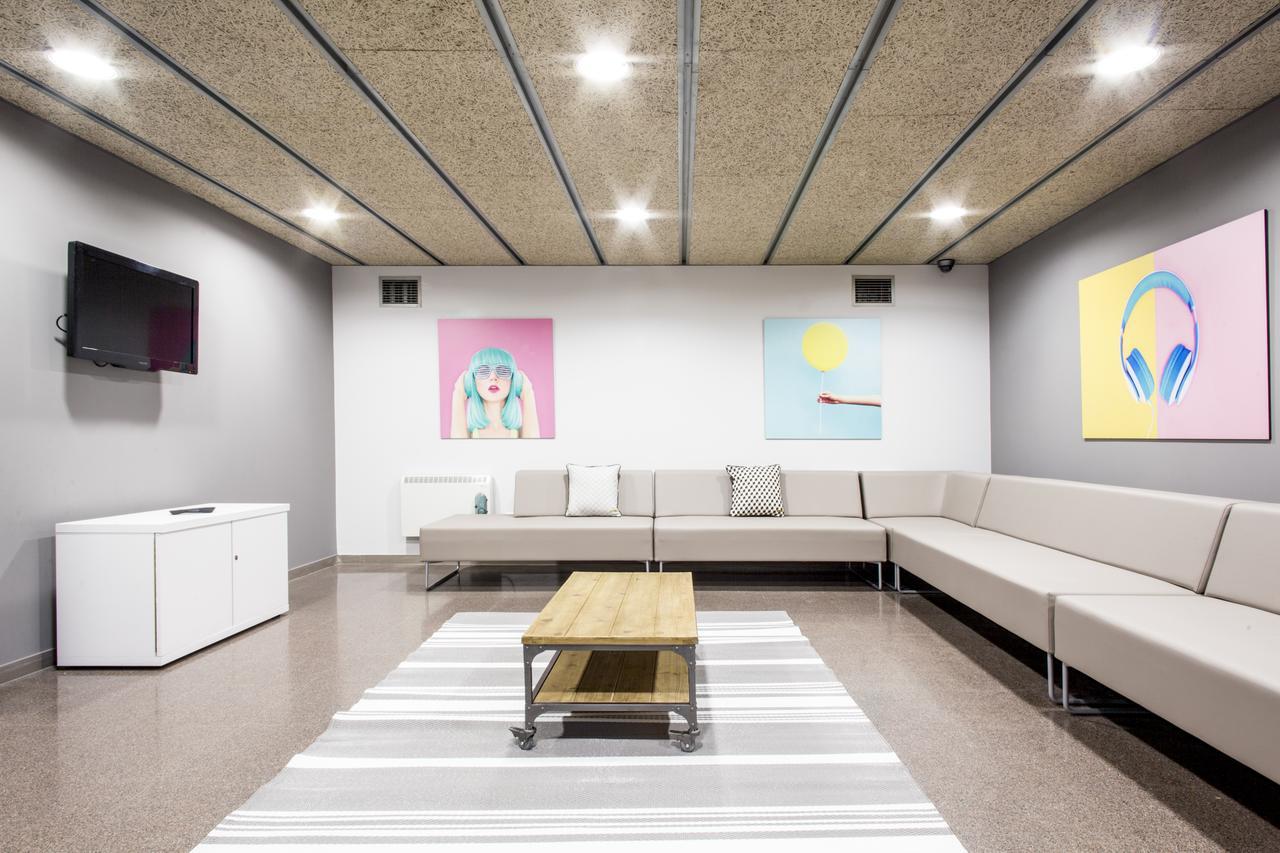 Residencia Universitaria Resa As Burgas Ourense Exteriör bild
