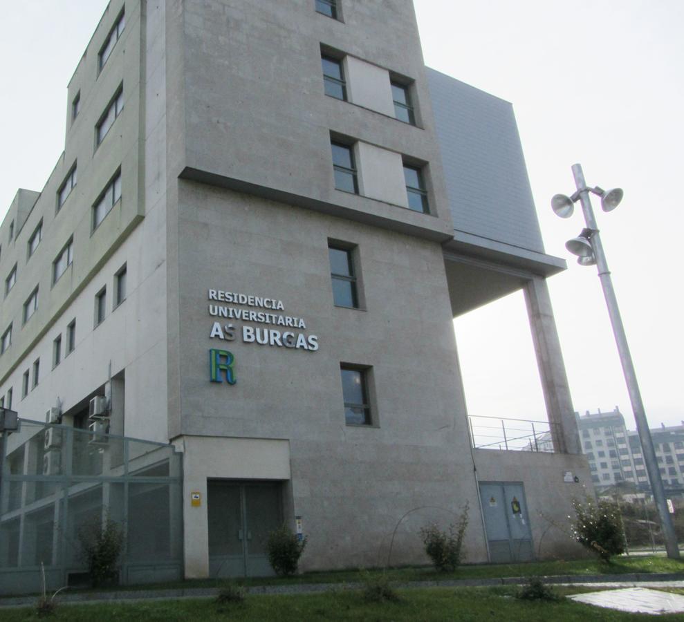 Residencia Universitaria Resa As Burgas Ourense Exteriör bild
