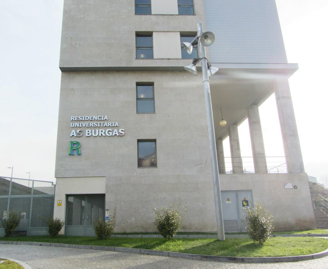 Residencia Universitaria Resa As Burgas Ourense Exteriör bild